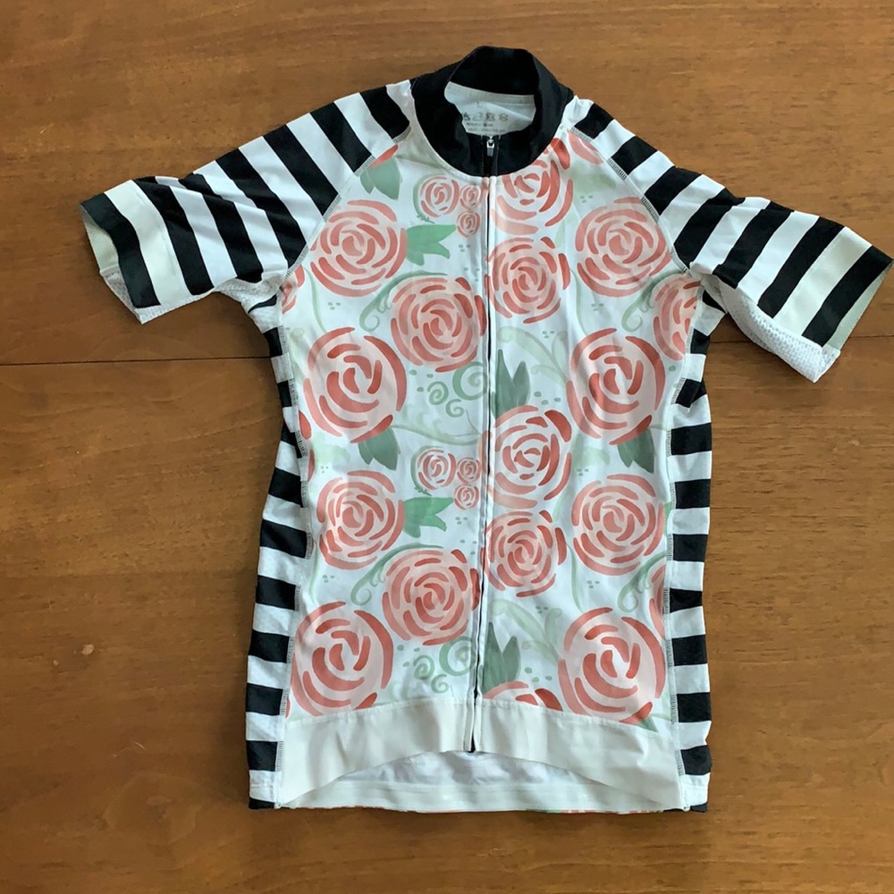 UGO women’s cycling shirt